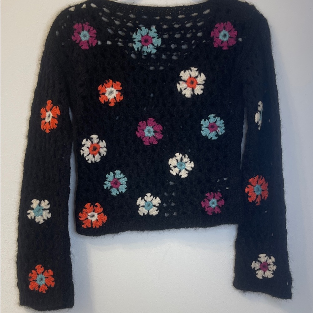 Free People x Tach Raza NWOT Floral Crochet Sweater Sz XS PTP 15”-18” Length 19” - Picture 6 of 8